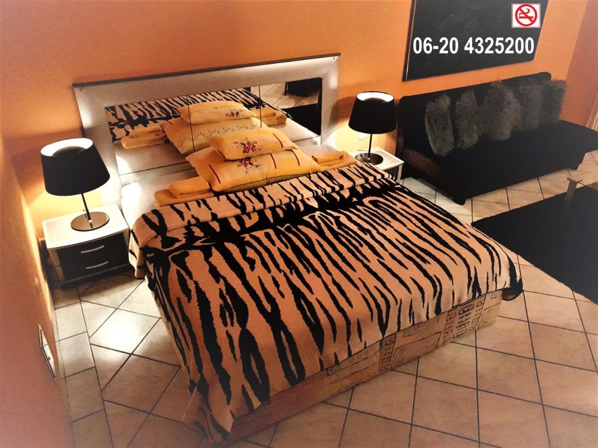 Apartment In The Center Of Budapest -Free Garage Parking Bagian luar foto