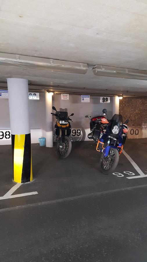 Apartment In The Center Of Budapest -Free Garage Parking Bagian luar foto
