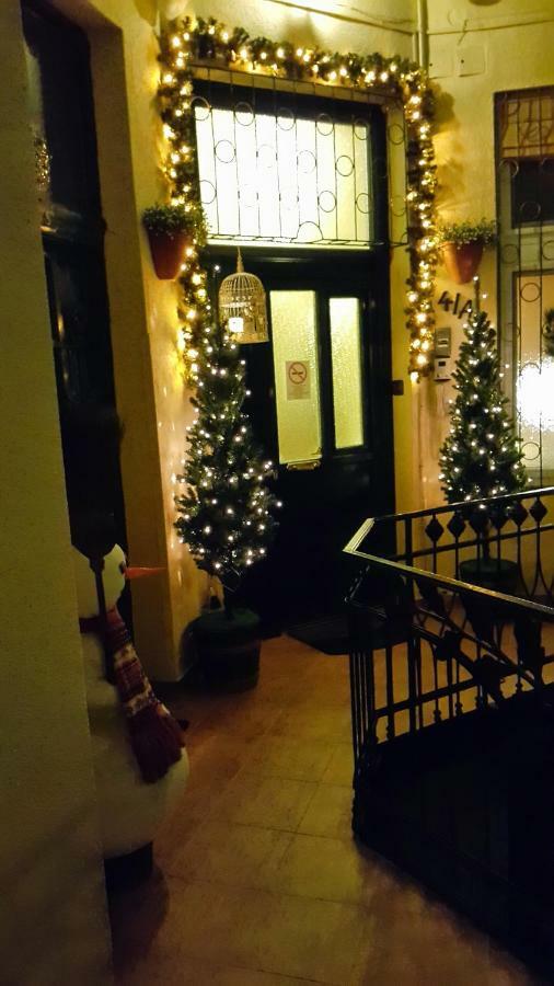 Apartment In The Center Of Budapest -Free Garage Parking Bagian luar foto